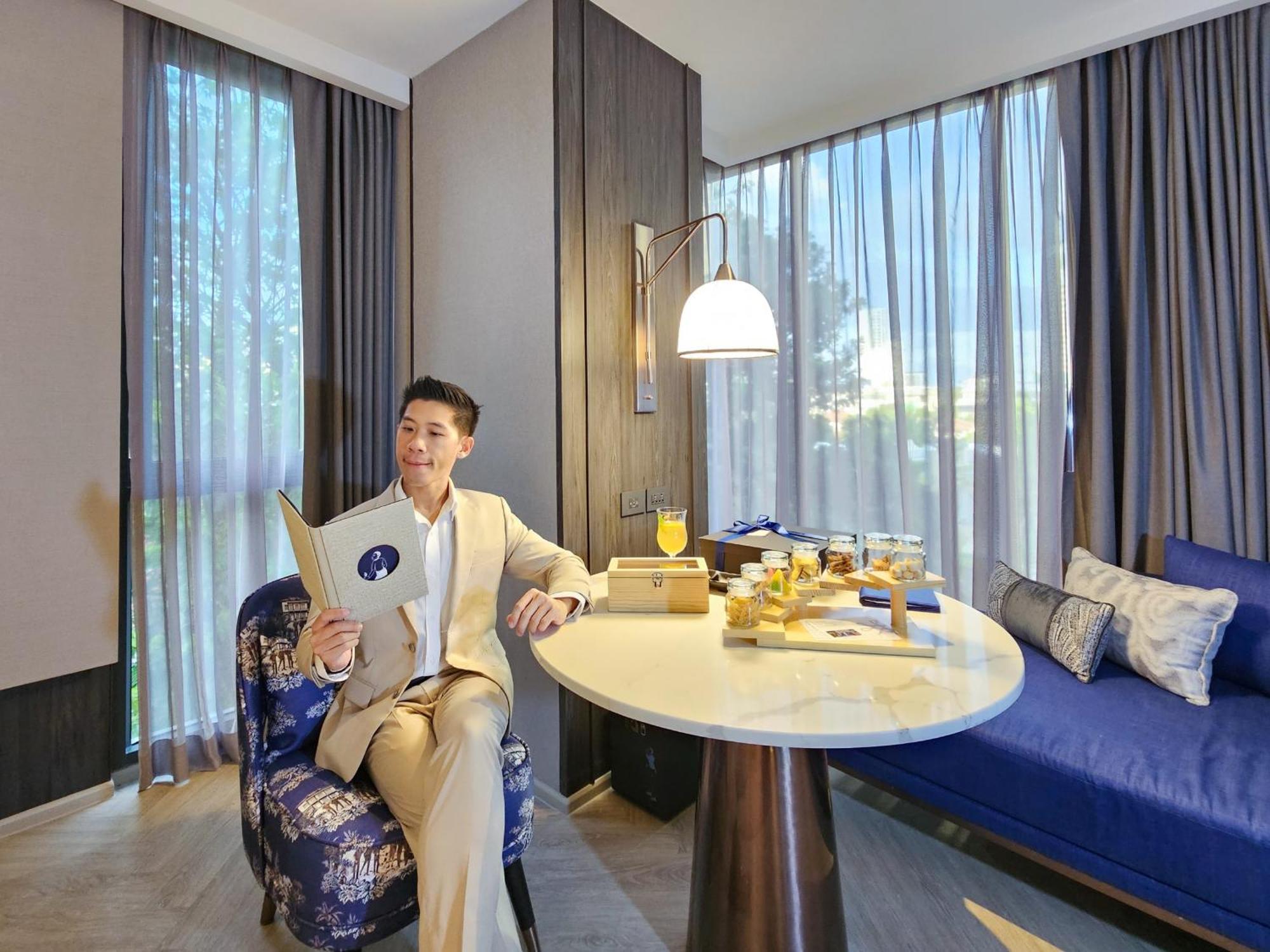 Hotel Madi Paidi Bangkok, Autograph Collection Extérieur photo